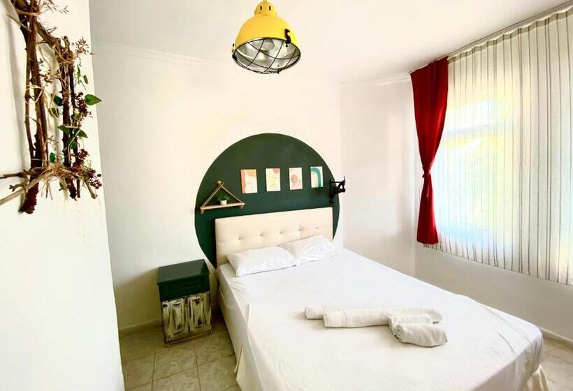 اتاق خانوادگی با چشمانداز کوه, Lena Boutique Otel