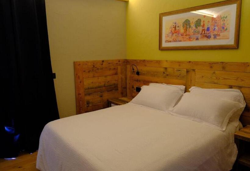 اتاق لوکس, Arlette Chambres D Hôtes