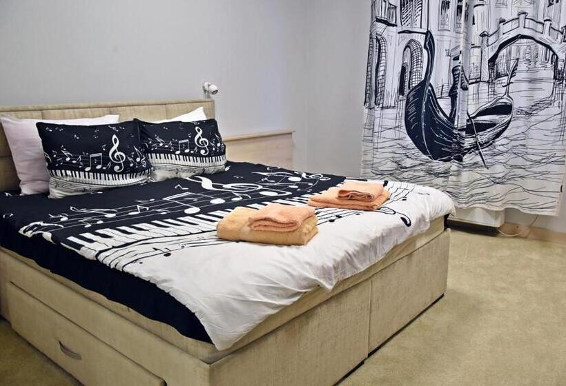 اتاق لوکس با تخت بزرگ, City Smart