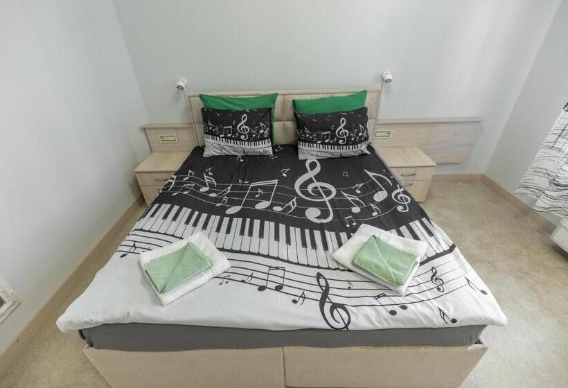 اتاق لوکس با تخت بزرگ, City Smart