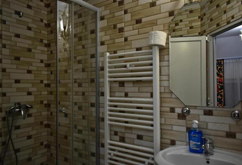 标准间, Floare De Colt