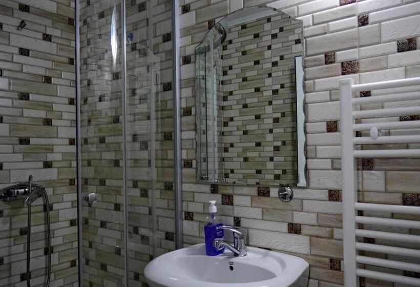 标准间, Floare De Colt