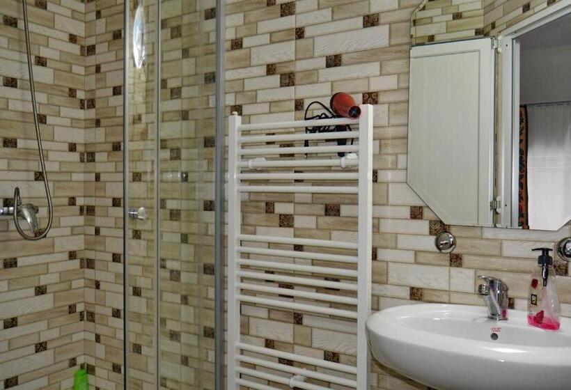 标准间, Floare De Colt