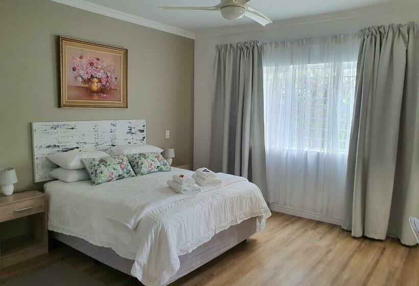 Номер Deluxe, Plett57   Self Catering   Room No2