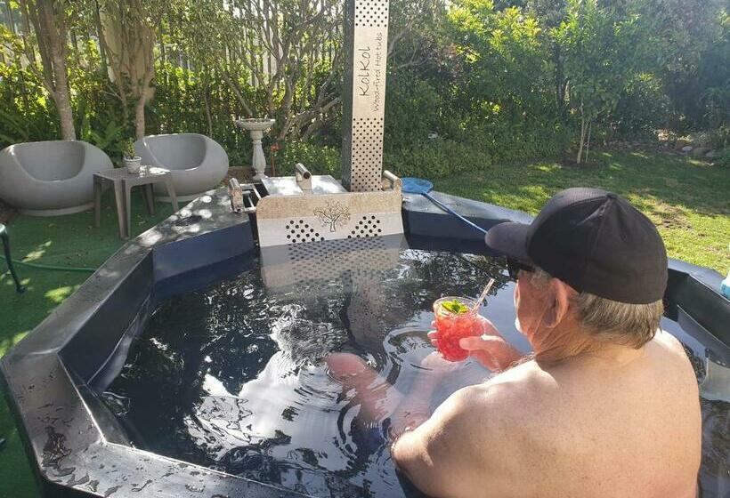 اتاق لوکس, Plett57   Self Catering   Room No2