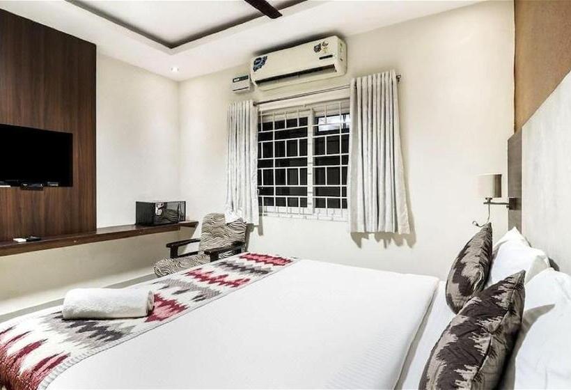 Deluxe Room, Stayeasy Tiruvanmiyur