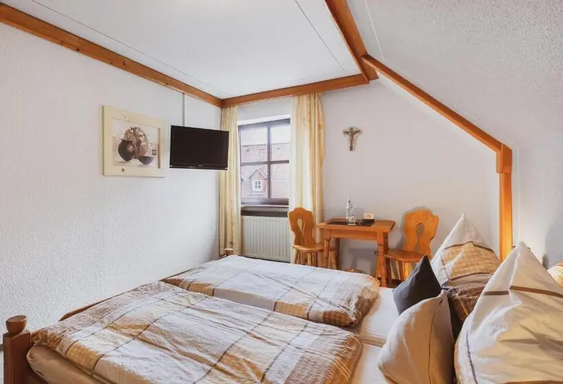 スタンダードトリプルルーム, Fremden Und Monteurzimmer Zum Ochsen