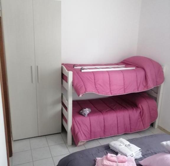 اتاق استاندارد چهار تخته, B&b Nonna Bi