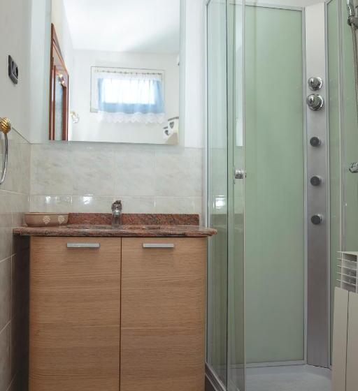 اتاق استاندارد چهار تخته, B&b Nonna Bi