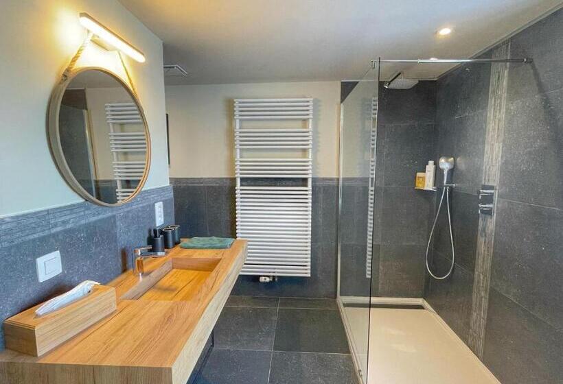 Deluxe room with river view, La Maison Blanche De Martué