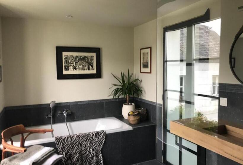 Deluxe room with river view, La Maison Blanche De Martué