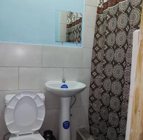 اتاق استاندارد یک نفره, El Eden