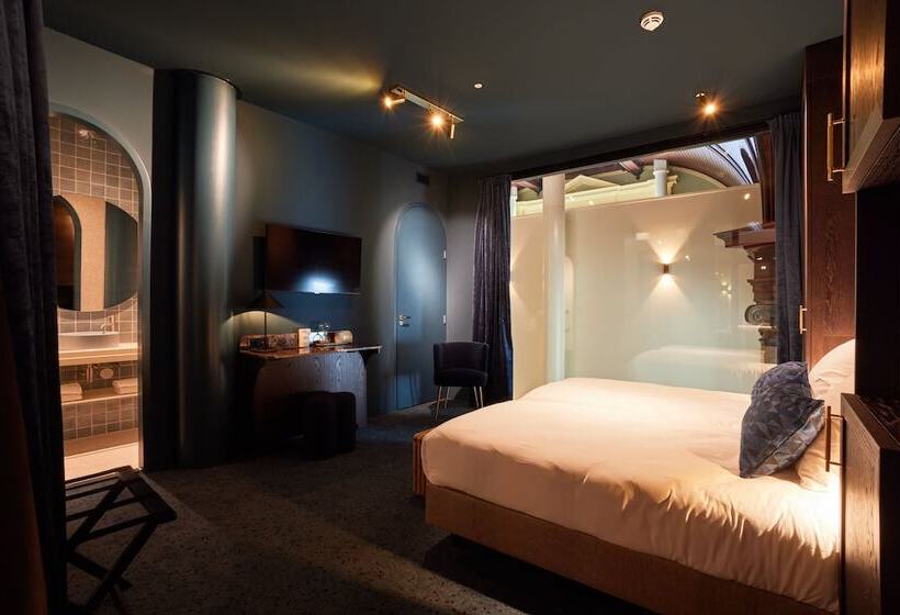 Номер Deluxe, Heavens