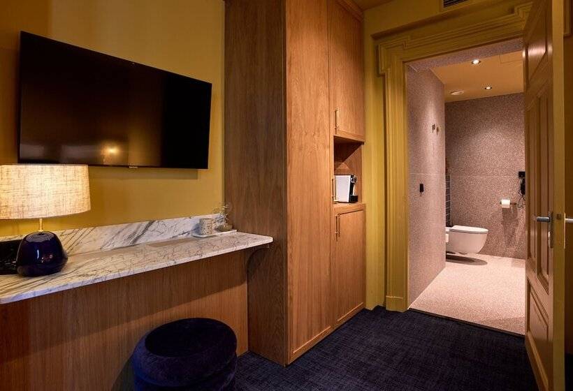 Номер бизнес-класса, Heavens