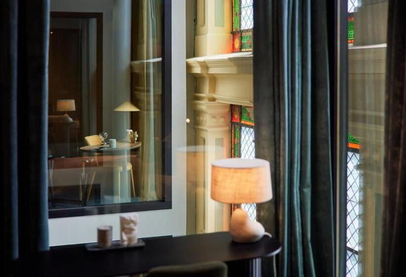 Номер Комфорт, Heavens