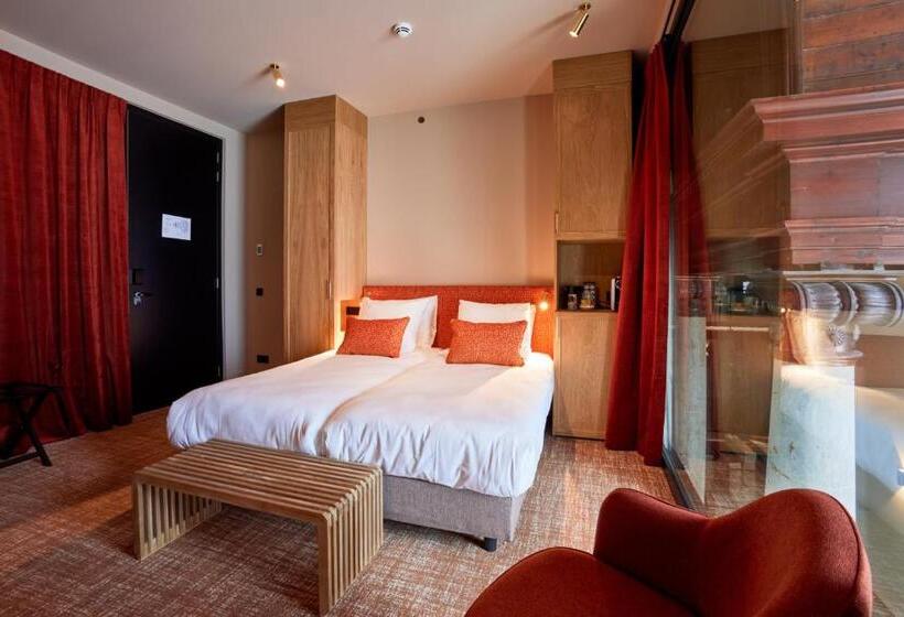 Номер Deluxe, Heavens