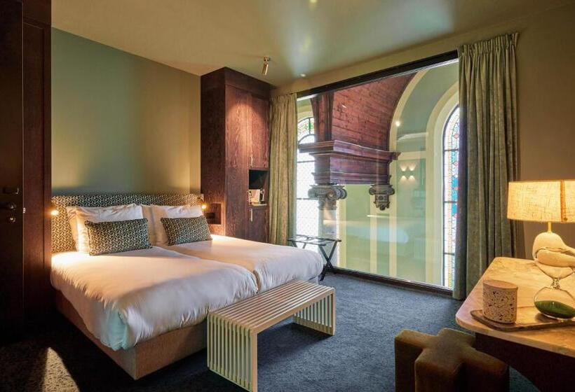 Номер Deluxe, Heavens