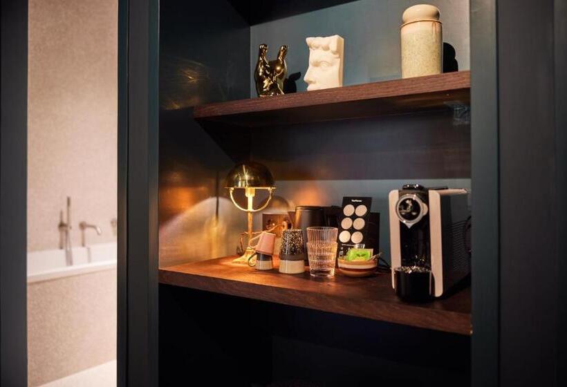 Номер бизнес-класса, Heavens