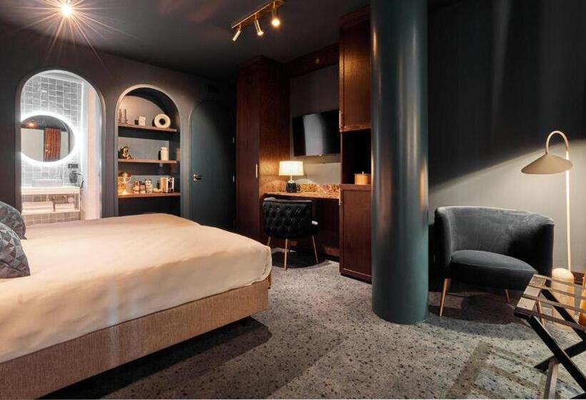 Номер бизнес-класса, Heavens