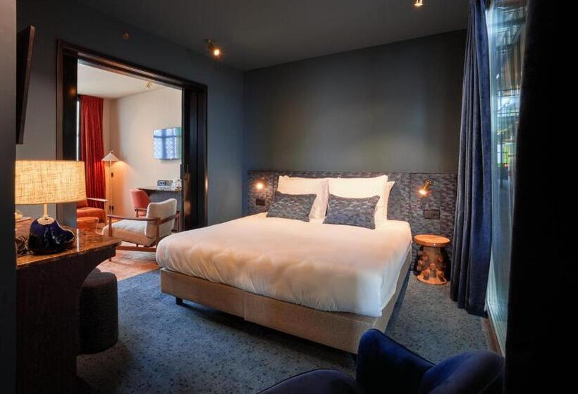 Family Suite, Heavens