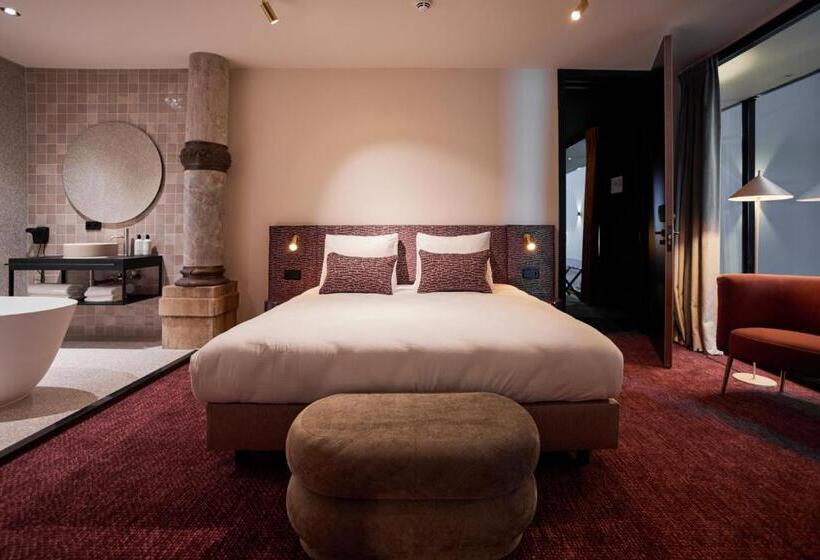 Люкс 2 Спальни, Heavens