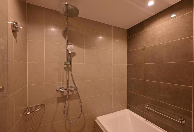 Quarto Deluxe, Ryukyu Hotel & Resort Nashiro Beach