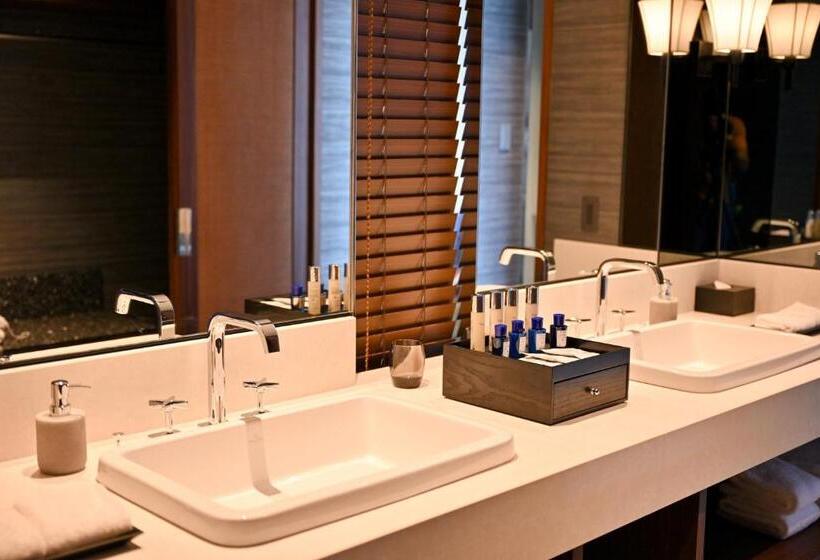 סוויטה מלכותית, Ryukyu Hotel & Resort Nashiro Beach