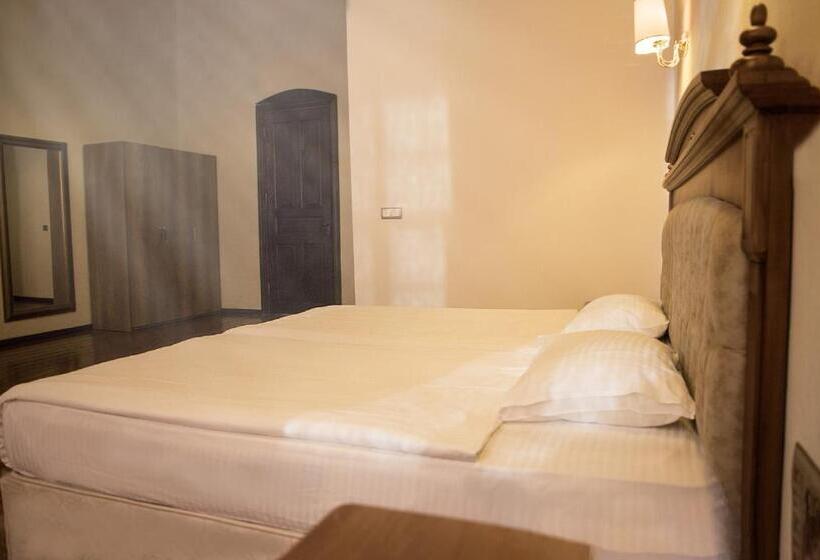 Полулюкс, Thrace Konak Hotel & Spa