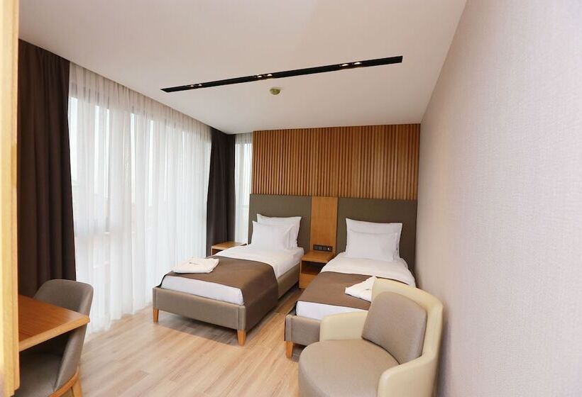 اتاق استاندارد با چشم‌انداز کوهستان, Pikola Otel