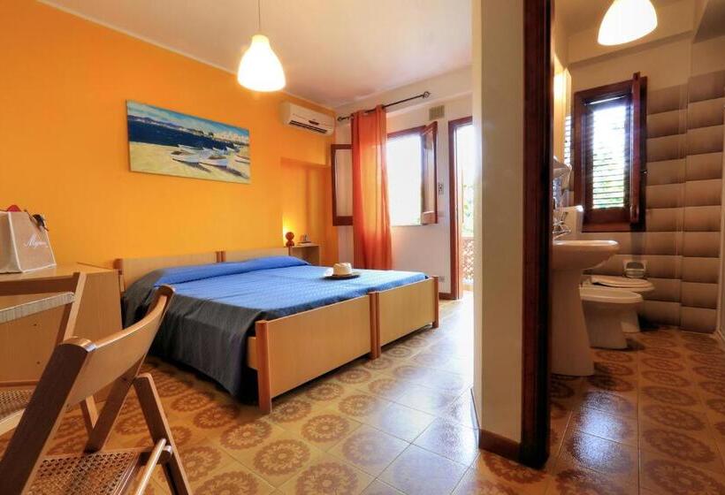 اتاق اکونومی, Testa Di Monaco Basic Beach Accommodations