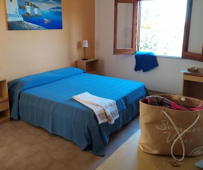 Economy Triple Room, Testa Di Monaco Basic Beach Accommodations