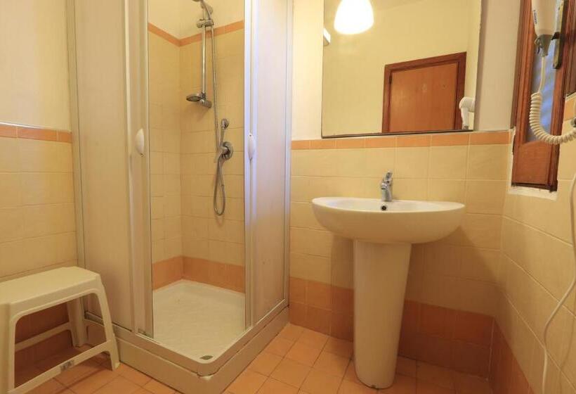 سوییت, Testa Di Monaco Basic Beach Accommodations