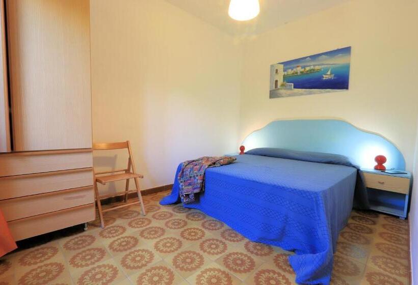 سوییت, Testa Di Monaco Basic Beach Accommodations