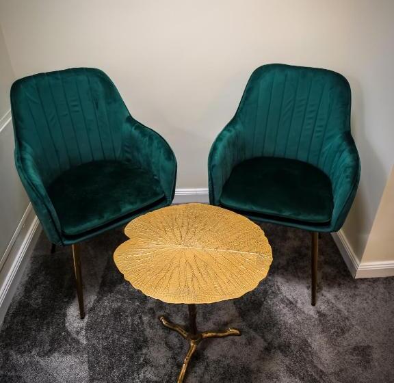 غرفة قياسية سرير كينج, The Nest Baia Mare