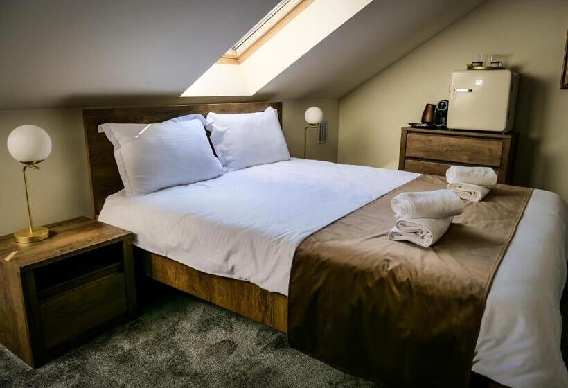 スタンダードルーム, The Nest Baia Mare