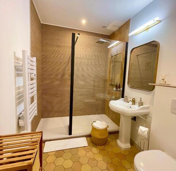 חדר סטנדרט נוף לבריכה, Bastide Beaudinard