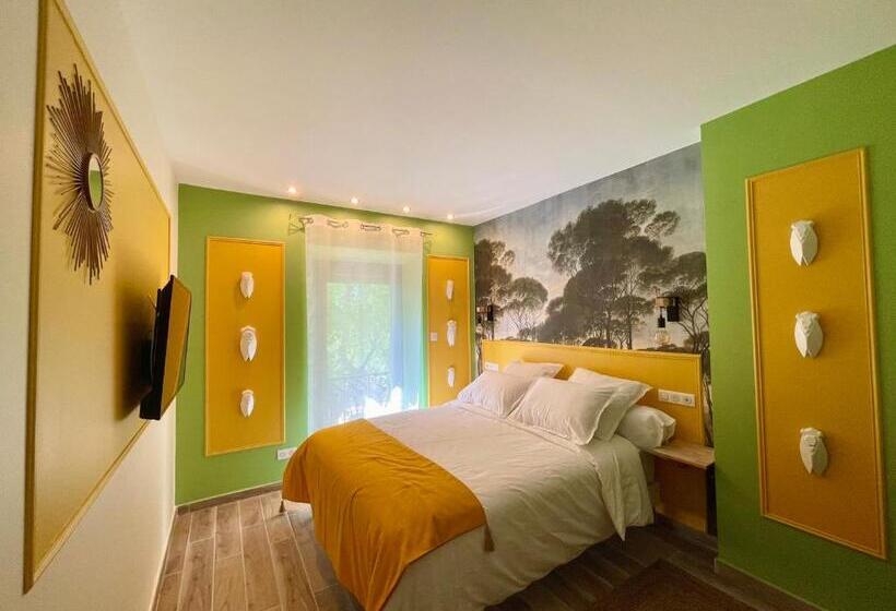 חדר סטנדרט נוף לבריכה, Bastide Beaudinard