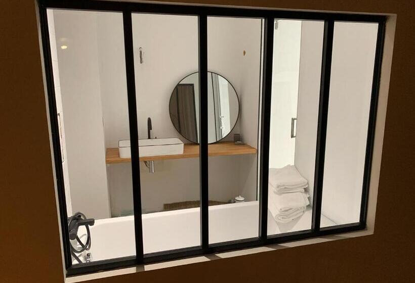 四人标准间, Le Chalet De Plainpalais