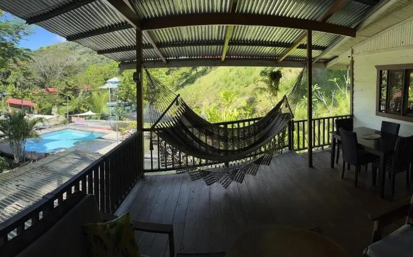 プールの見える１ベッドルームアパートメント, Bamboo River House And