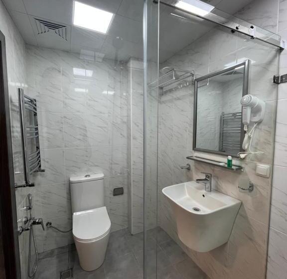 اتاق خانوادگی, Markaz Hotel Nizami Street