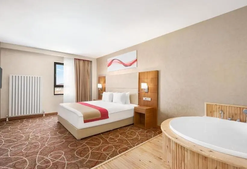 キングサイズベッドのスイートルーム, Ramada By Wyndham Elbistan
