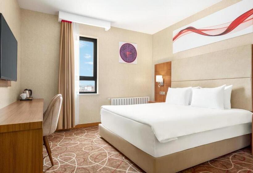 מיטת קינג בסוויטה, Ramada By Wyndham Elbistan