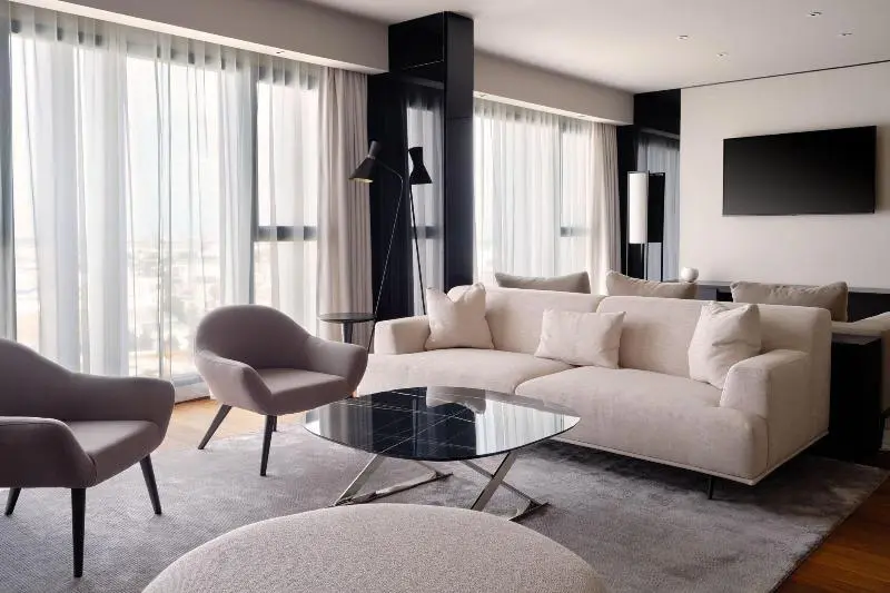 سوئیت با تخت بزرگ, Tunis Marriott