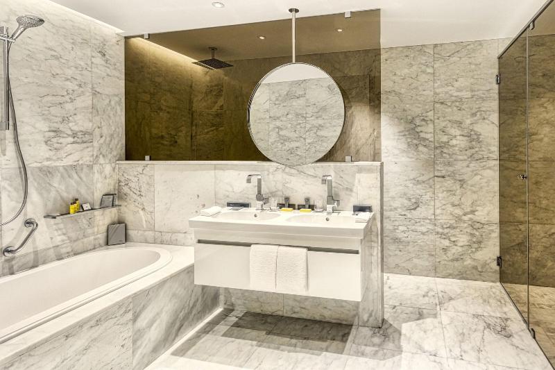 سوئیت با تخت بزرگ, Tunis Marriott