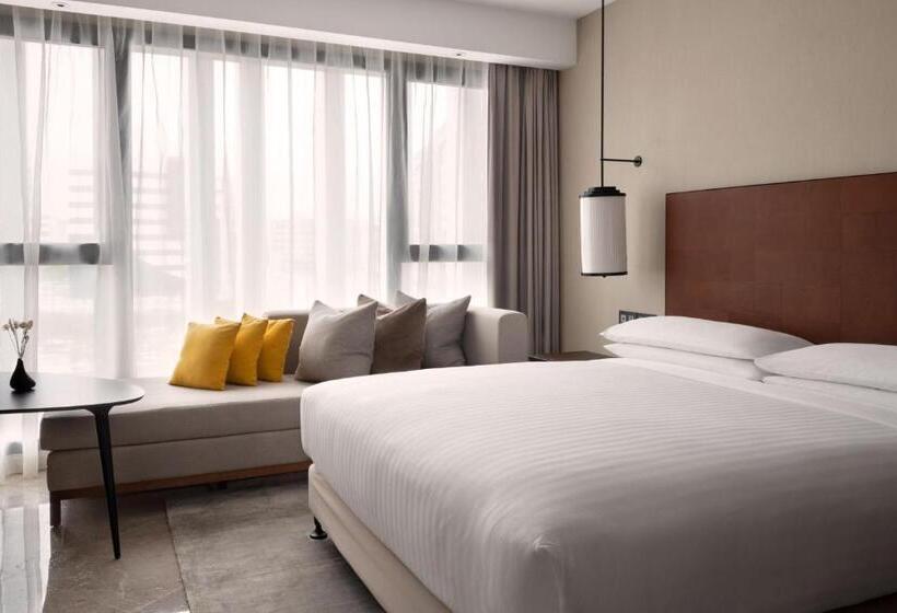 سوئیت با تخت بزرگ, Tunis Marriott