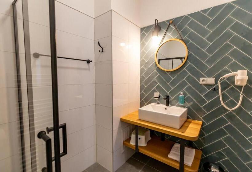 سوییت خانوادگی, Benátky 214