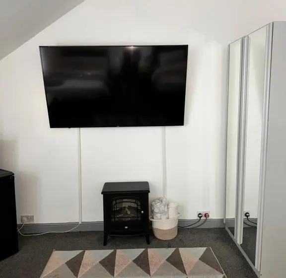 スタンダードトリプルルーム, Lincoln City Centre Rooms P&s