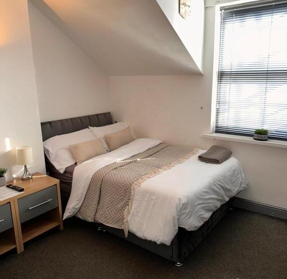 Quarto Triplo Estandar, Lincoln City Centre Rooms P&s