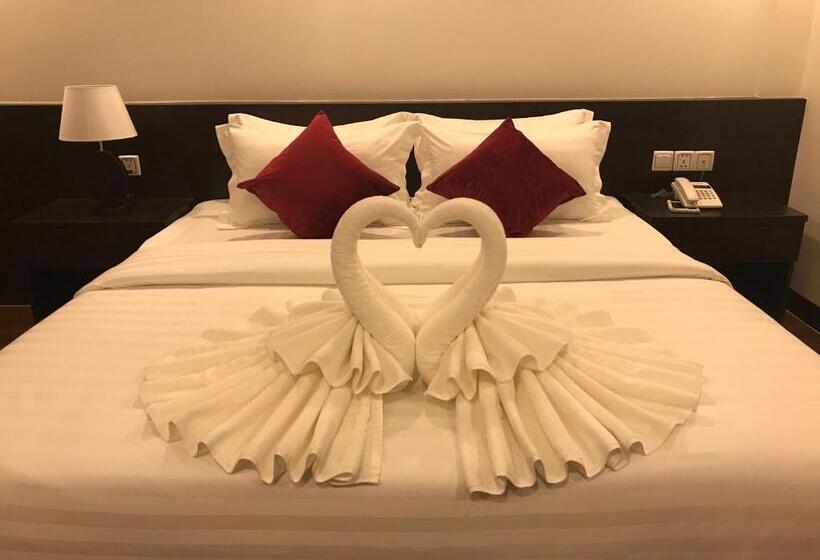اتاق لوکس با تخت بزرگ, Apple Hotel Two   Near Phnom Penh Airport