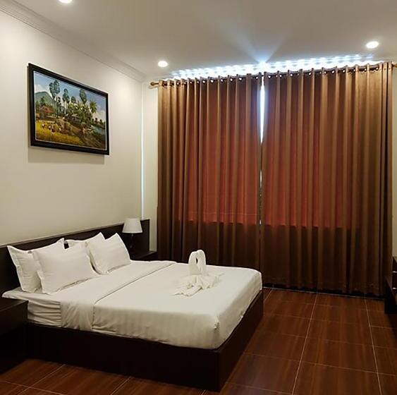 キングサイズベッドのスーペリアルーム, Apple Hotel Two   Near Phnom Penh Airport